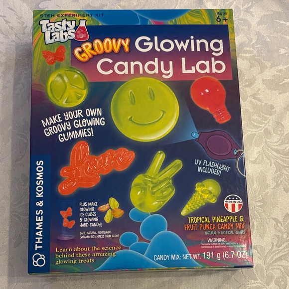 Thames & Kosmos Other - Groovy Glowing Candy Lab - Multicolor